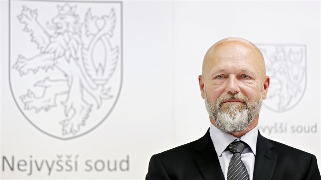 P�edseda Nejvy��ího soudu Petr Angyalossy.