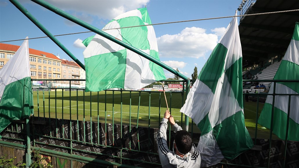 Fotbalisté i fanoušci Pardubic slaví, Bohemka je pustí do svého Ďolíčku