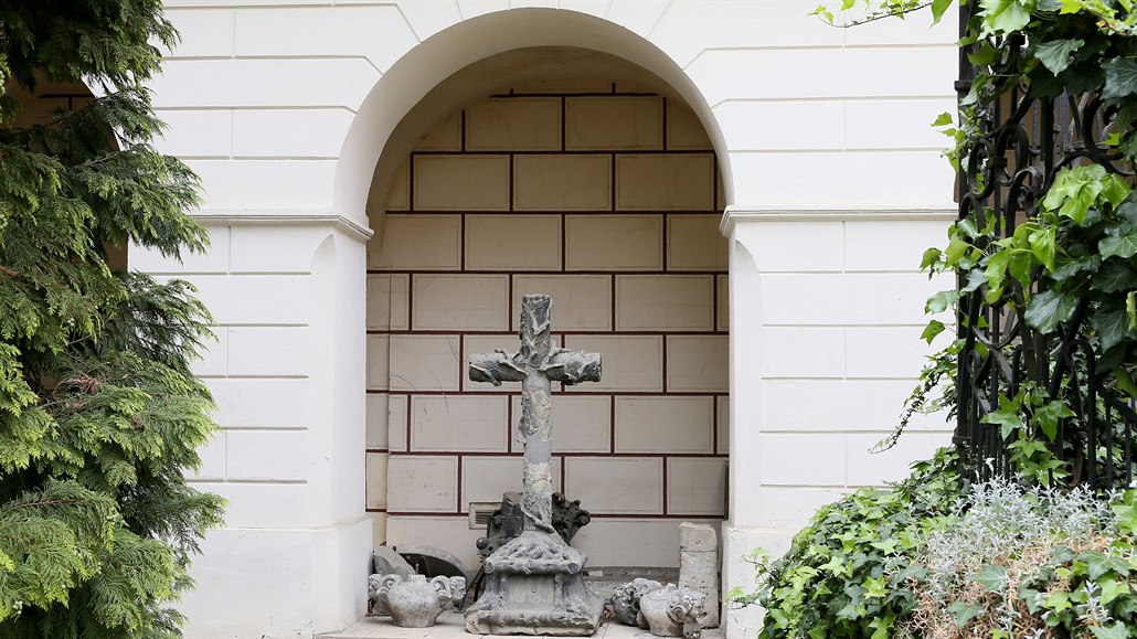 Rohanův kříž, dlouho považovaný za zničený, by se mohl vrátit na původní místo