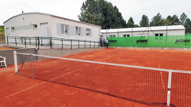Nov zzem tenisovho arelu v Sokolov, jeho prohldky se zastnila i tenistka Markta Vondrouov.