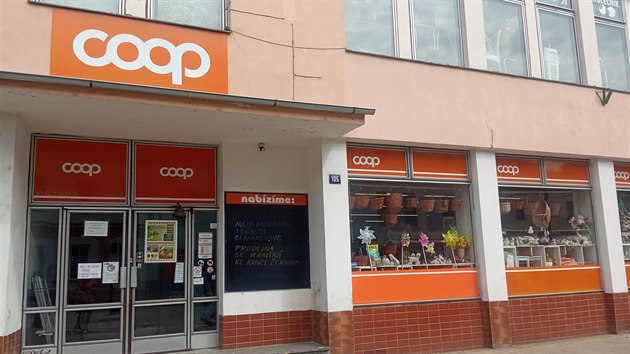 Obyvatel� Strakonic bojuj� za obl�ben� obchod se sm�en�m zbo��m. Petici podepsalo p�es tis�c lid�.