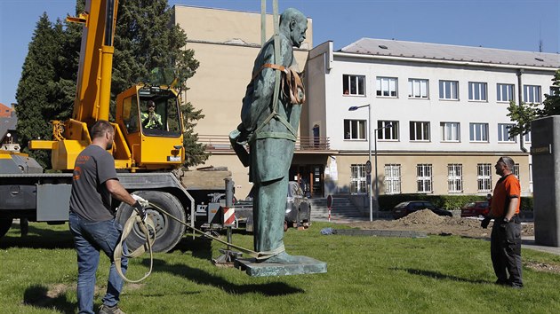 Obnovy se dočká nejen Masarykova socha, ale také parčík, kterému dominuje a který je přirozeným pietním místem Humpolce.