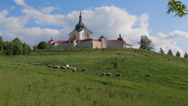Zhruba t�icetihlav� st�do se na svahy kolem ���rsk� pam�tky zapsan� na seznamu UNESCO vr�tilo po t�m�� dvou stolet�ch.