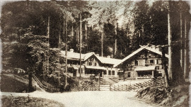 Historická pohlednice chaty Na Tokání. Chata byla postavena počátkem 30. let dvacátého století.