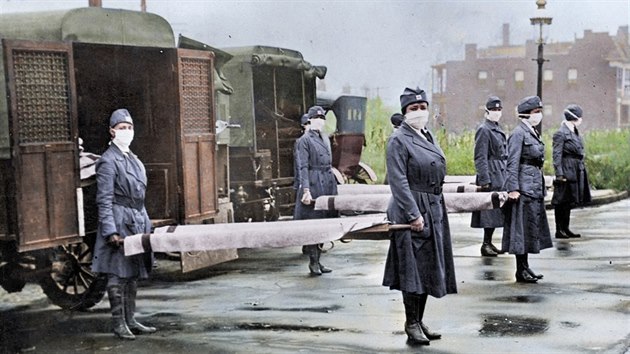 Motorizované jednotky Červeného kříže v St. Louis (1918)