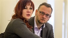 Jana Neasová a Patr Neas na snímku od soudu z listopadu 2017