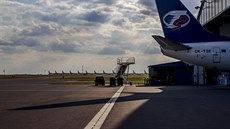 Letadla společnosti Smartwings uzemněná na pražském Letišti Václava Havla. (21....