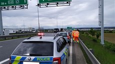 Podezelého zastavila policie u Prahy pod záminkou bné dopravní kontroly.