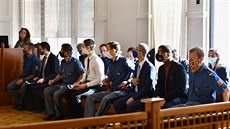 Čtyři mladíci usedli na lavici obžalovaných před Krajským soudem v Brně....