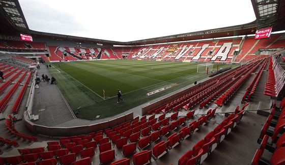 Stadion v Edenu ped zápasem Slavie s Jabloncem.