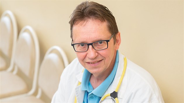 Profesor epidemiologie Roman Chlbek je lenem pracovn skupiny Ministerstva zdravotnictv pro uvolovn karantny (28. kvtna 2020)