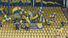 Na tribunu teplického stadionu se dostali alespo lenové domácího fanklubu.