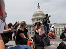 Proti policejní brutalit se protestovalo i ped budovou amerického Kapitolu ve...