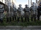 Vojenská policie dohlíí na demonstraci v parku Lafayette ve Washingtonu. (1....