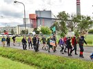 Ped elektrárnou Prunéov II u Kadan na Chomutovsku demonstrovali aktivisté z...
