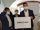 Ji�� Zimola s dal��mi kolegy p�edstavil hnut� Zm�na 2020 na pond�ln� tiskov�...