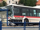 Autobus na autobusovém nádraí ve Slaném naboural do zastávky. (9. ervna 2020)
