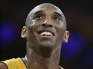 Kobe Bryant v dresu LA Lakers ve svém posledním utkání v NBA proti Utahu.