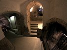 Klatovsk� katakomby ukr�vaj� v krypt�ch kostela Neposkvrn�n�ho po�et� Panny...