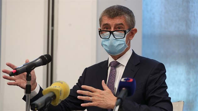 Premiér Andrej Babiš na tiskové konferenci k průběhu pandemie covid-19 a jejím dopadům na onkologicky nemocné v ČR. (5. června 2020)