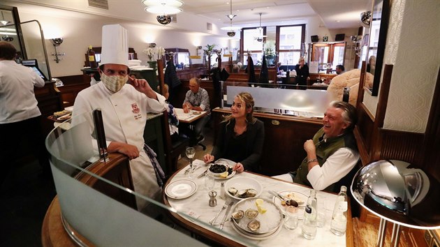 Belgick restaurace opt otevely v pondl, na snmku podnik Aux Armes de Bruxelles v Bruselu. (8. ervna 2020)