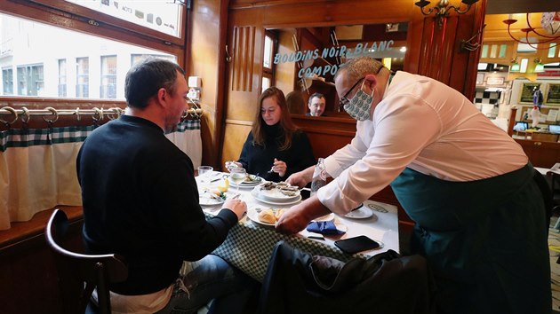 Belgick restaurace opt otevely v pondl, na snmku bruselsk restaurace Chez Leon. (8. ervna 2020)