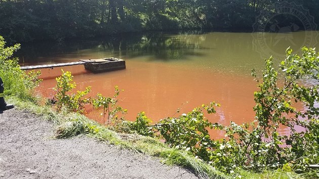 Do rybníka se vylilo až 200 litrů insekticidu.