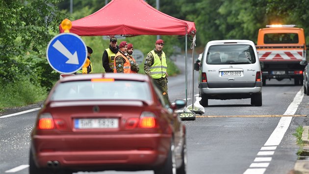 Hranice je opt mon pekraovat na ktermkoli mst, tedy i na cyklostezkch i cestch pro p. (5. ervna 2020)