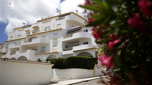 Hotel v portugalskm letovisku Praia da Luz, odkud byla v roce 2007 unesena britsk dvka Madeleine McCannov.