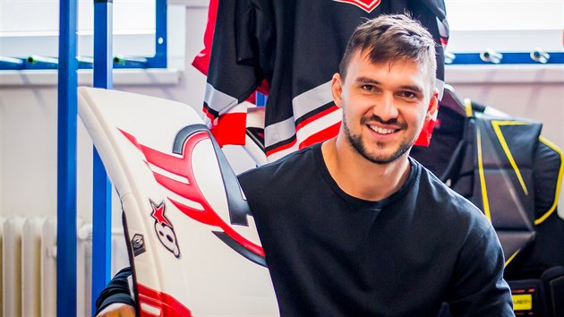 Hokejový brankář Jakub Kovář trénuje přes léto v Písku.