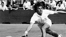 Jan Kodeš dře ve vítězném finále Roland Garros v roce 1970.