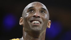 Kobe Bryant v dresu LA Lakers ve svém posledním utkání v NBA proti Utahu.
