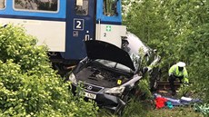 Nehoda vlaku a osobního auta u Dobrovíze (7. ervna 2020)