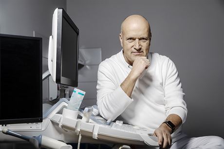 Pavel Calda, vedoucí Centra fetální medicíny a ultrazvukové diagnostiky...