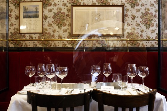 Pařížská luxusní restaurace Allard šéfkuchaře Alaina Ducasseho se přichystala...