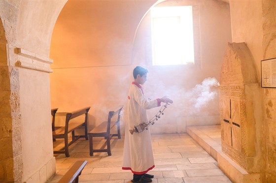 Kesantí Asyané pi bohoslub v Mardinu na jihovýchod Turecka (23. února...