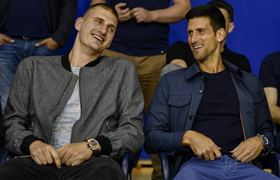Nikola Joki (vlevo) a Novak Djokovi na exhibici basketbalového klubu Mega...