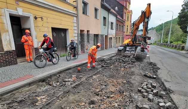 Do oprav silnic nižších tříd půjde letos v Karlovarském kraji 216 milionů