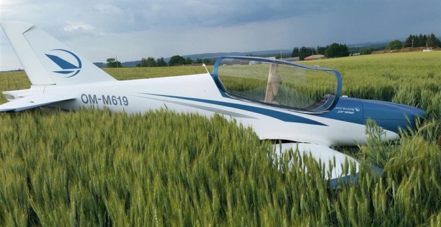 Na Slovensku se srazily větroně, piloti nehodu nepřežili