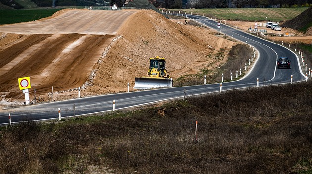 Na dálnicích v Česku bude přes léto téměř čtyřicet uzavírek