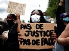 Francouzi demonstrovali proti rasismu na paíském námstí Republiky. (13....