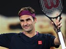výcar Roger Federer se raduje z postupu do tetího kola Australian Open.