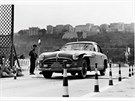 Jedine�ný Delahaye s karoserií Antem se zú�astnil Rallye Monte Carlo v roce...