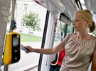 V brn�nsk� MHD posta�� po ka�d�m n�stupu kartou �p�pnout�. Syst�m mu s�m...