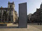 V Londýn zakryli sochu Winstona Churchilla, který se stal dalím terem odporu...