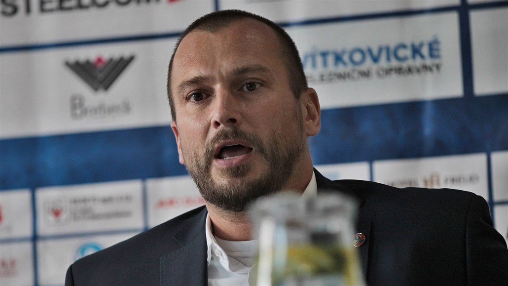 Roman �imí�ek - bývalý hrá� a nyní sportovní �editel Vítkovic.