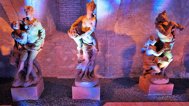 Na zámku ve Valči v předpremiéře představili instalaci osmadvaceti originálních soch z dílny Matyáše Bernarda Brauna. Sochy jsou instalované v lapidáriu zámecké kovárny, instalace je multimediální. (11. června 2020)
