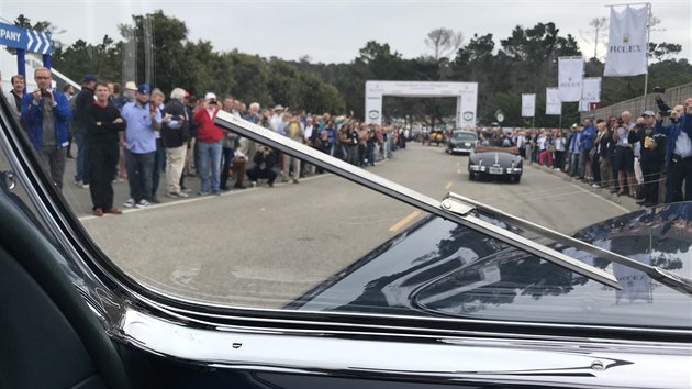 Talbot Lago T26GS otce a syna Kudelových z Chropyně posbíral už několik titulů na světových soutěžích elegance. Fotografie jsou z přehlídky v Kalifornii, kde byl třetí.