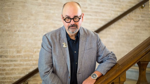 panlsk spisovatel Carlos Ruiz Zafn na snmku z roku 2017