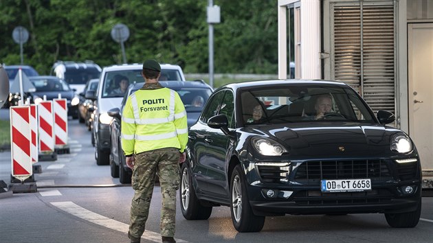 Fronta aut na znovu oteven hranici Nmecka s Dnskem. (15. ervna 2020)